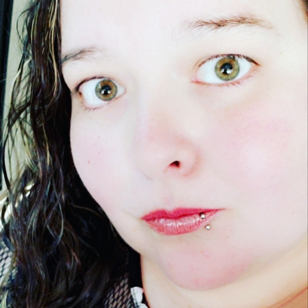 Meet your Posher, Lamisa